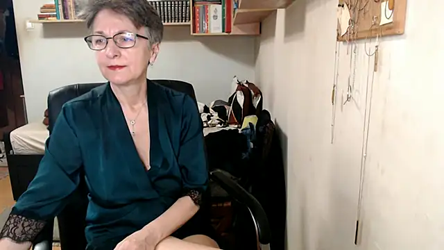 katemodel online show from 27, 10, 2025