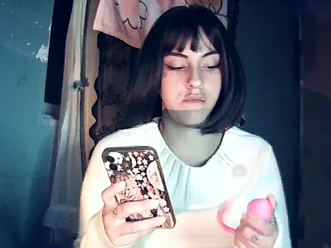 Snapshot of mimi_miauu chatting on 24, 4, 2026 mimi miauu online show from 24, 4, 2026