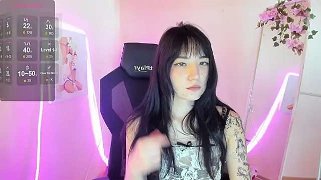 AliceeinWonderlanddd online show from 15, 7, 2026