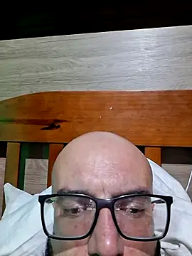 Snapshot of Robsonitj90 chatting on 3, 2, 2026 Robsonitj90 online show from 3, 2, 2026