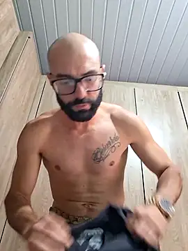 Snapshot of Robsonitj90 chatting on 3, 2, 2026 Robsonitj90 online show from 3, 2, 2026