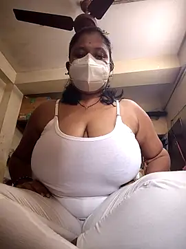 Snapshot of Curvy_Trisha chatting on 6, 2, 2026 Curvy Trisha online show from 6, 2, 2026