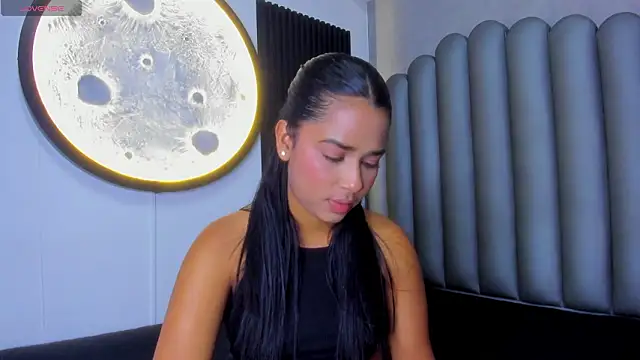 Snapshot of Shirleytaylor- chatting on 5, 2, 2026 Shirleytaylor- online show from 5, 2, 2026