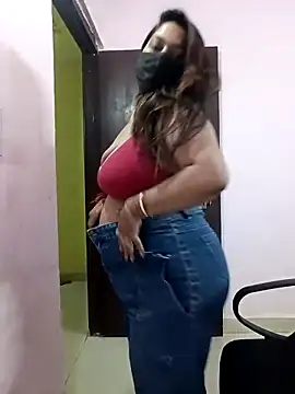 Snapshot of Aliya_Hott chatting on 7, 4, 2026 Aliya Hott online show from 7, 4, 2026