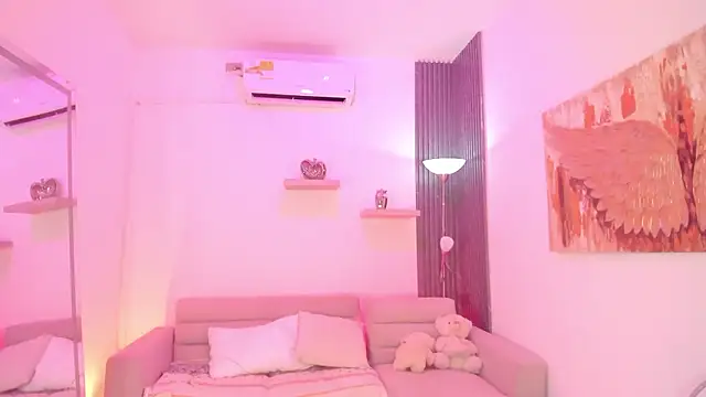 TAHIELA  online show from 13, 2, 2026