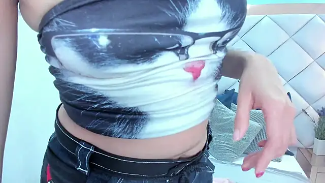 Snapshot of crystalstonee chatting on 24, 3, 2026 crystalstonee online show from 24, 3, 2026