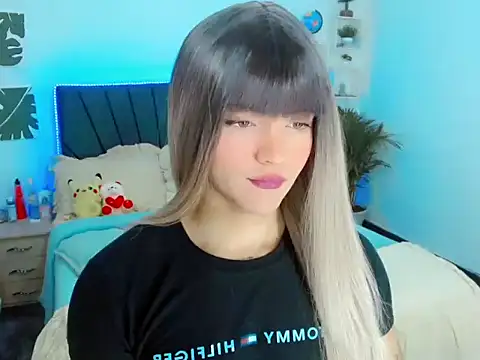 ZoeSchmmit online show from 23, 6, 2026