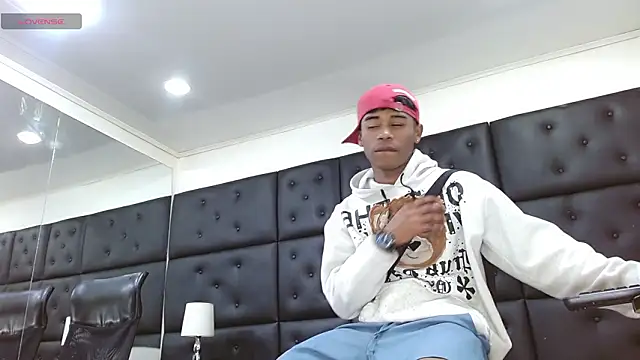 TonnyMarck online show from 4, 2, 2026