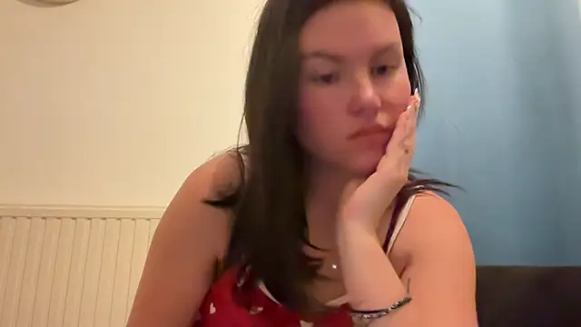 Snapshot of kiaraaaa75 chatting on 9, 3, 2026 kiaraaaa75 online show from 9, 3, 2026