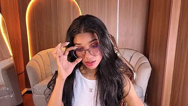 Snapshot of Alina_b_ chatting on 20, 2, 2026 Alina b online show from 20, 2, 2026