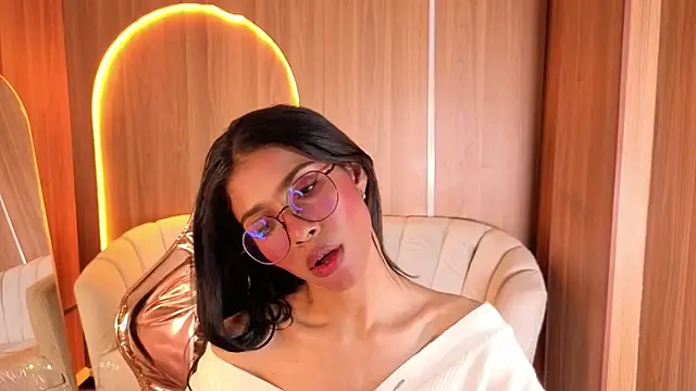 Alina b  online show from 4, 3, 2026