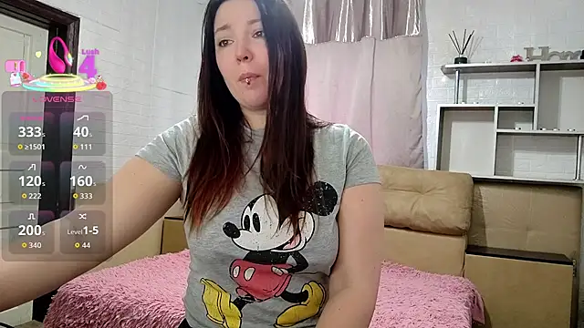 Snapshot of NotYourDoll chatting on 8, 4, 2026 NotYourDoll online show from 8, 4, 2026