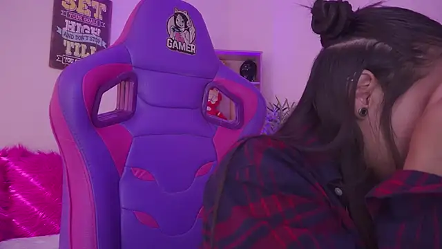 Snapshot of mavi_boo chatting on 4, 2, 2026 mavi boo online show from 4, 2, 2026