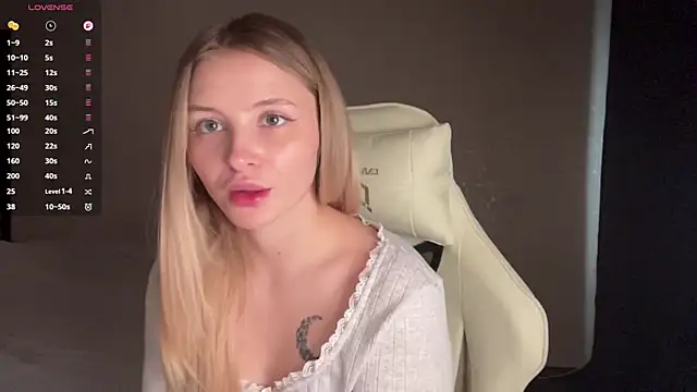 Snapshot of VibeVi chatting on 2, 4, 2026 VibeVi online show from 2, 4, 2026