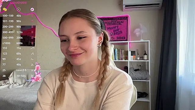 Snapshot of VibeVi chatting on 15, 4, 2026 VibeVi online show from 15, 4, 2026