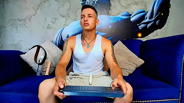 Snapshot of _angel_rivera chatting on 14, 4, 2026 angel rivera online show from 14, 4, 2026