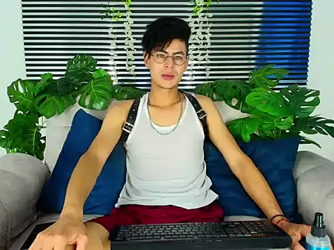 ThiiagoSaeenz online show from 3, 3, 2026