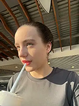 MiaTee online show from 26, 2, 2026