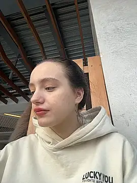 MiaTee online show from 28, 2, 2026