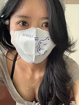 Snapshot of ShouSushi chatting on 3, 4, 2026 ShouSushi online show from 3, 4, 2026