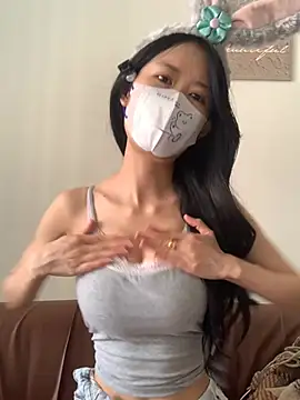 Snapshot of ShouSushi chatting on 9, 4, 2026 ShouSushi online show from 9, 4, 2026