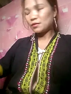 maymay-2000 online show from 5, 2, 2026