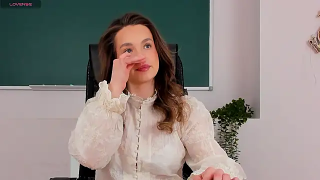 AlissaMilee online show from 28, 3, 2026