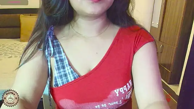 Snapshot of Yara-143 chatting on 5, 6, 2026 Yara-143 online show from 5, 6, 2026