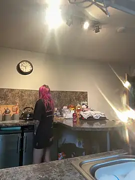 Snapshot of Milssweetx chatting on 17, 4, 2026 Milssweetx online show from 17, 4, 2026