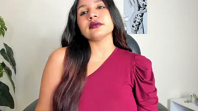 Snapshot of Victoria_Rosee chatting on 3, 2, 2026 Victoria Rosee online show from 3, 2, 2026