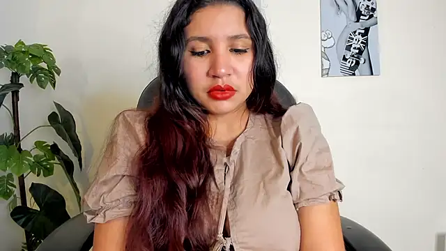 Snapshot of Victoria_Rosee chatting on 6, 2, 2026 Victoria Rosee online show from 6, 2, 2026