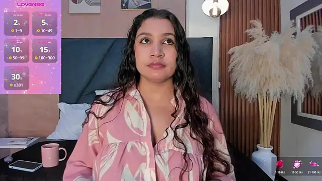 Snapshot of Victoria_Rosee chatting on 1, 4, 2026 Victoria Rosee online show from 1, 4, 2026