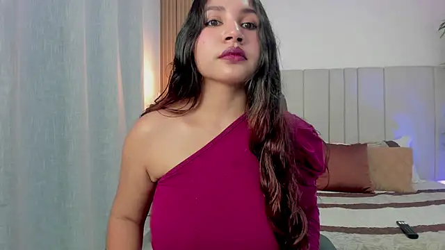 Snapshot of Victoria_Rosee chatting on 13, 5, 2026 Victoria Rosee online show from 13, 5, 2026
