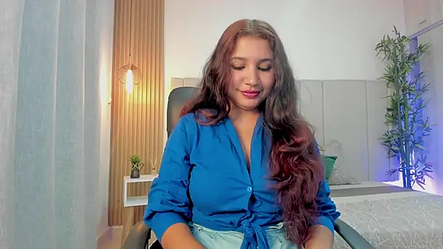Snapshot of Victoria_Rosee chatting on 4, 7, 2026 Victoria Rosee online show from 4, 7, 2026