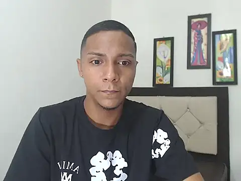 Snapshot of hotboyluxe chatting on 18, 2, 2026 hotboyluxe online show from 18, 2, 2026