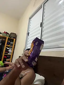 Snapshot of Renataalves chatting on 28, 3, 2026 Renataalves online show from 28, 3, 2026