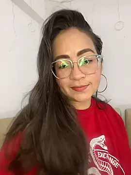 Snapshot of alisbloom chatting on 20, 2, 2026 alisbloom online show from 20, 2, 2026