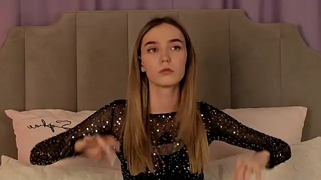 NikkiRyx online show from 19, 4, 2026