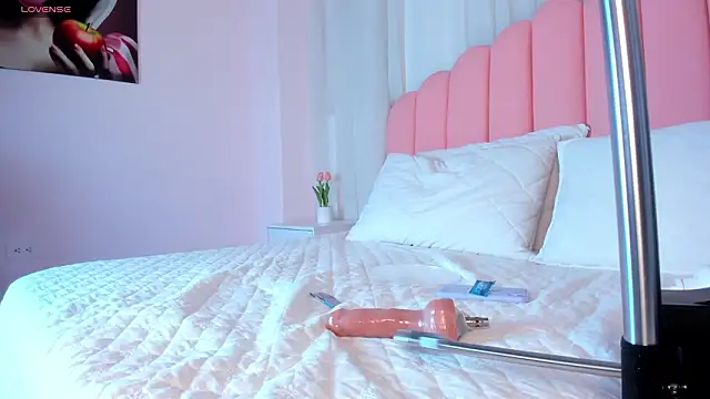 Naty Rose23 online show from 25, 2, 2026