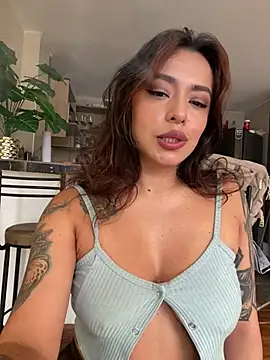 Snapshot of foxxy_lover chatting on 23, 4, 2026 foxxy lover online show from 23, 4, 2026