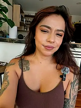 Snapshot of foxxy_lover chatting on 27, 4, 2026 foxxy lover online show from 27, 4, 2026