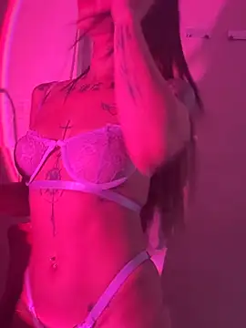 Snapshot of MelaFoxx chatting on 23, 4, 2026 MelaFoxx online show from 23, 4, 2026