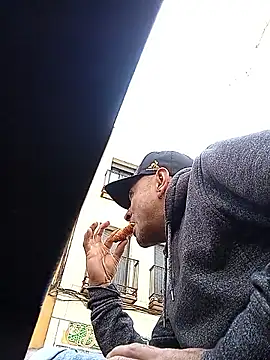 Snapshot of yoahotpetrafiery chatting on 3, 4, 2026 yoahotpetrafiery online show from 3, 4, 2026