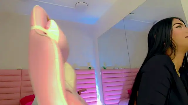 estefany squirt1 online show from 27, 2, 2026