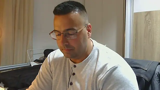 Snapshot of VanillaTime78-Jorge chatting on 24, 4, 2026 VanillaTime78-Jorge online show from 24, 4, 2026