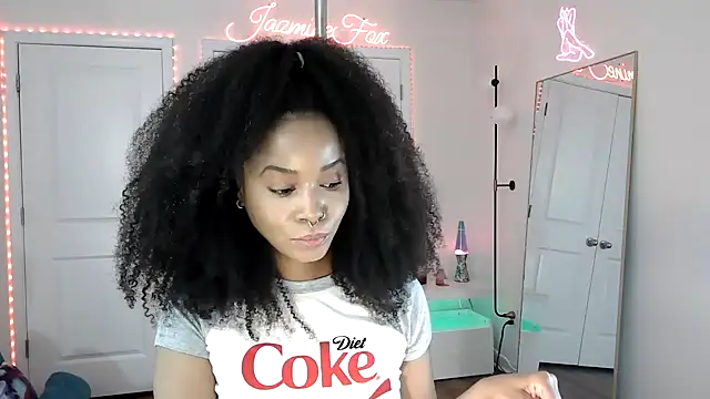 Snapshot of JazmineFoxx chatting on 20, 4, 2026 JazmineFoxx online show from 20, 4, 2026