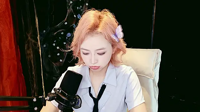 Snapshot of Lady-Mia777 chatting on 3, 2, 2026 Lady-Mia777 online show from 3, 2, 2026