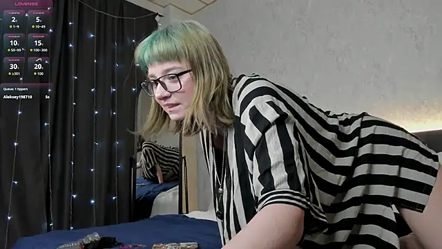 Scarle Whisper online show from 25, 3, 2026