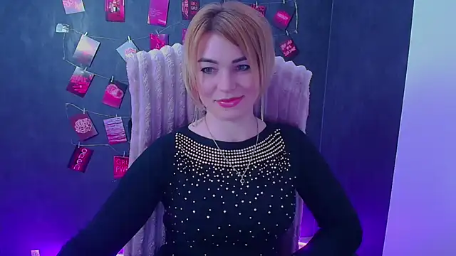 Snapshot of CuttieEmma chatting on 2, 5, 2026 CuttieEmma online show from 2, 5, 2026