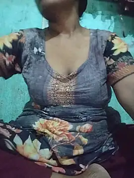 Snapshot of Romantic-Couple999 chatting on 23, 6, 2026 Romantic-Couple999 online show from 23, 6, 2026